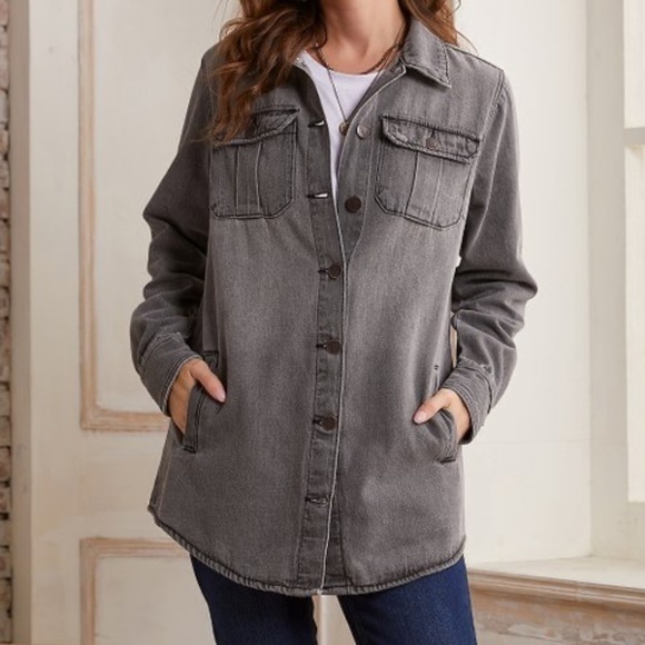 Suzanne Betro Jackets & Blazers - NWT 1XL Suzanne BetroGray Wash Shirttail-Hem‎ Shacket